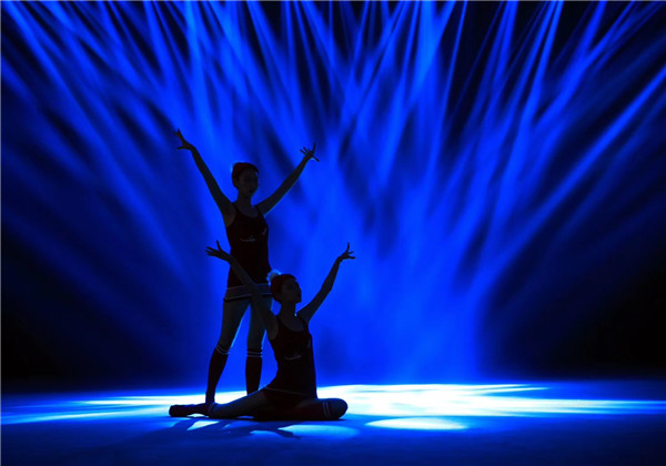 百年经典泳装点亮水立方,jantzen羊毛泳衣