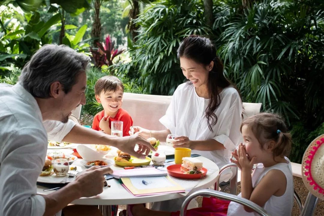 新加坡香格里拉大酒店携手新加坡香格里拉圣淘沙度假酒店,诚邀千万家庭开启超乎想象的缤纷旅程