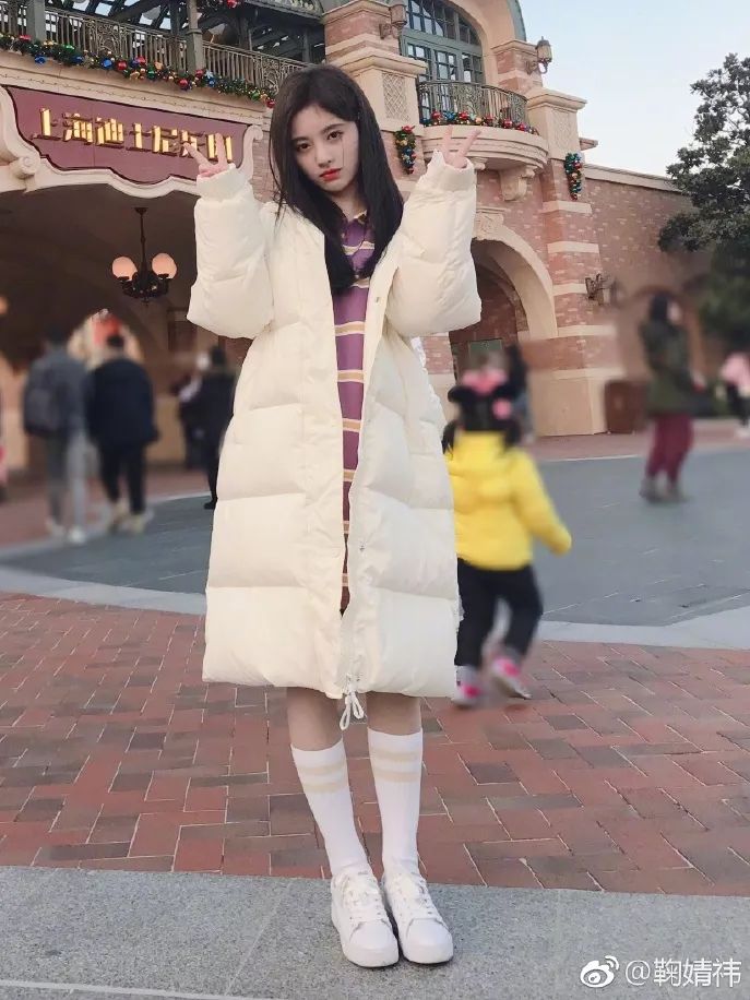 杨幂同款粉色袜子最新款,杨幂同款黑透肤打底袜夏天