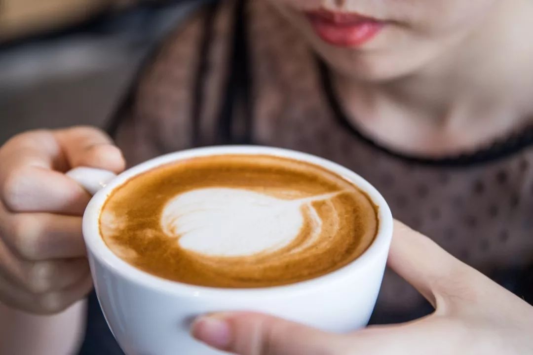 拿着3000的工资环游世界,没钱怎么去环游世界