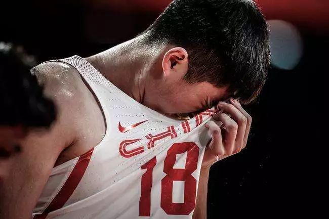 三大球都从国青垮起！20年前东欧之殇如今轮到我们尝？