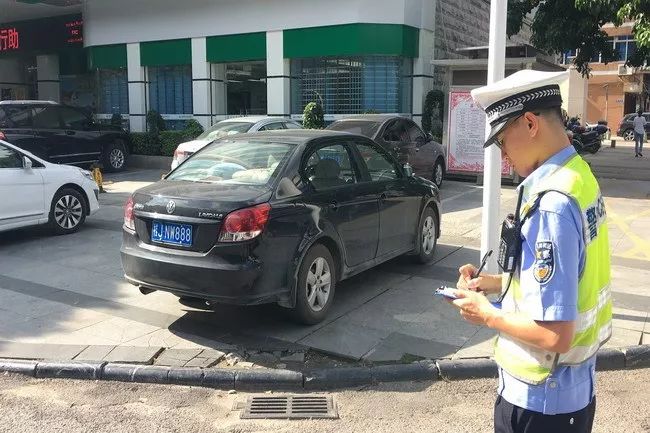 “压事故、保畅通”八月辅警之星——潘文君