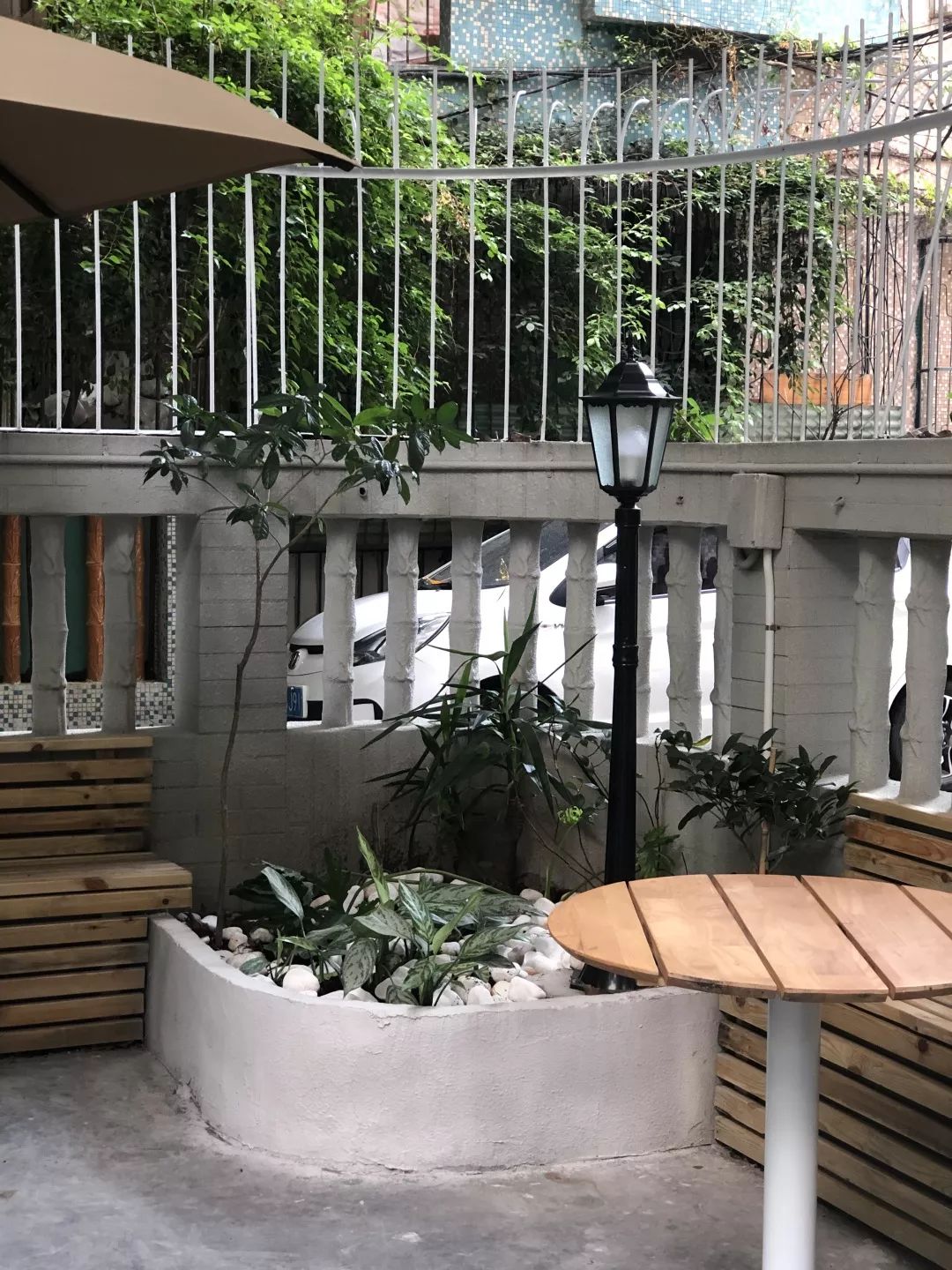 汕头|闹市取静,院子里飘出来虹吸的咖啡香气