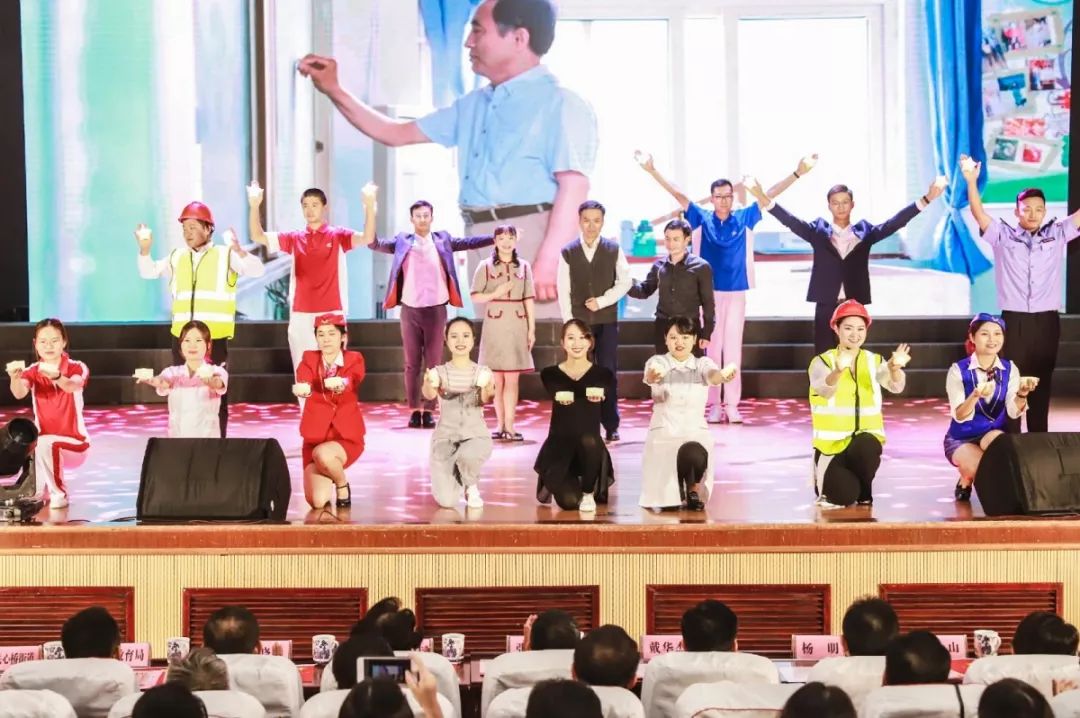 石鼓区庆祝第38个教师节表彰大会,铜山区第38个教师节表彰大会