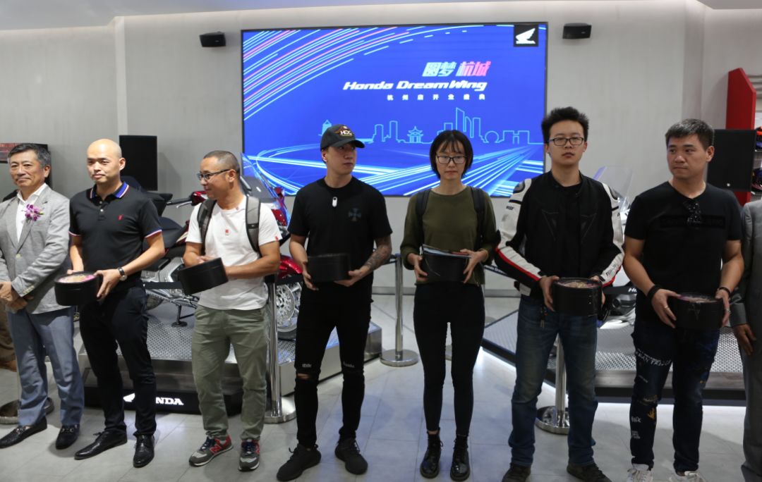 38.8万起,2020款金翼价格公布!HondaDreamWing入驻杭州