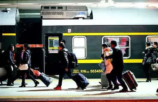 坐火车过站怎么办可免费坐回去,火车坐过了站还能返回吗