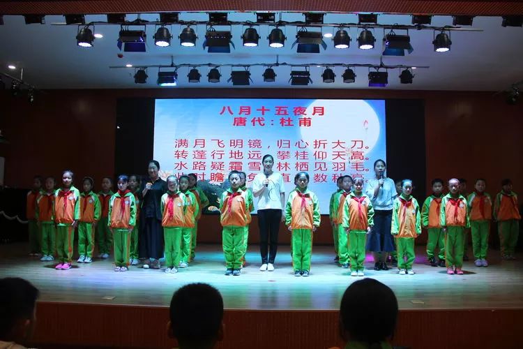 寄情于月亮的诗句,寄情中秋朗诵