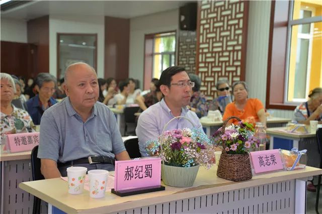 「直通校园」他们眼中的母校教师，怎一个“赞”字得了！——杏花岭小学