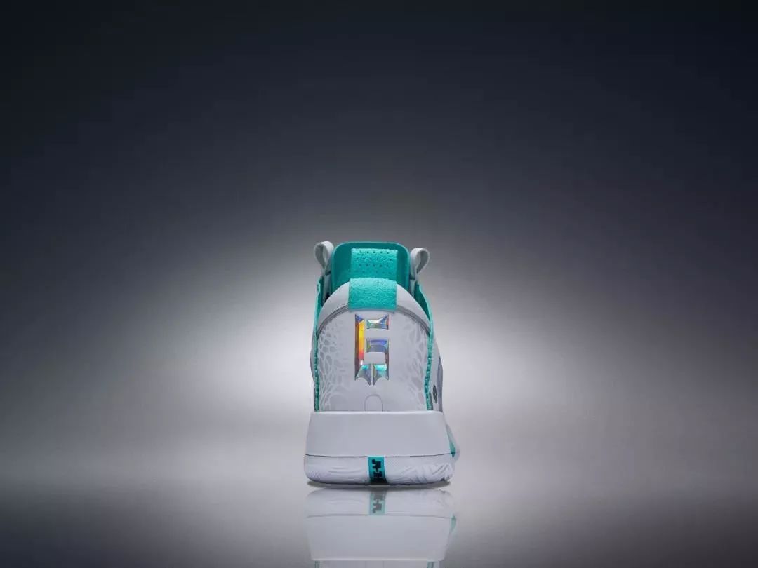 郭艾伦aj34是什么鞋,郭艾伦aj34球鞋开箱