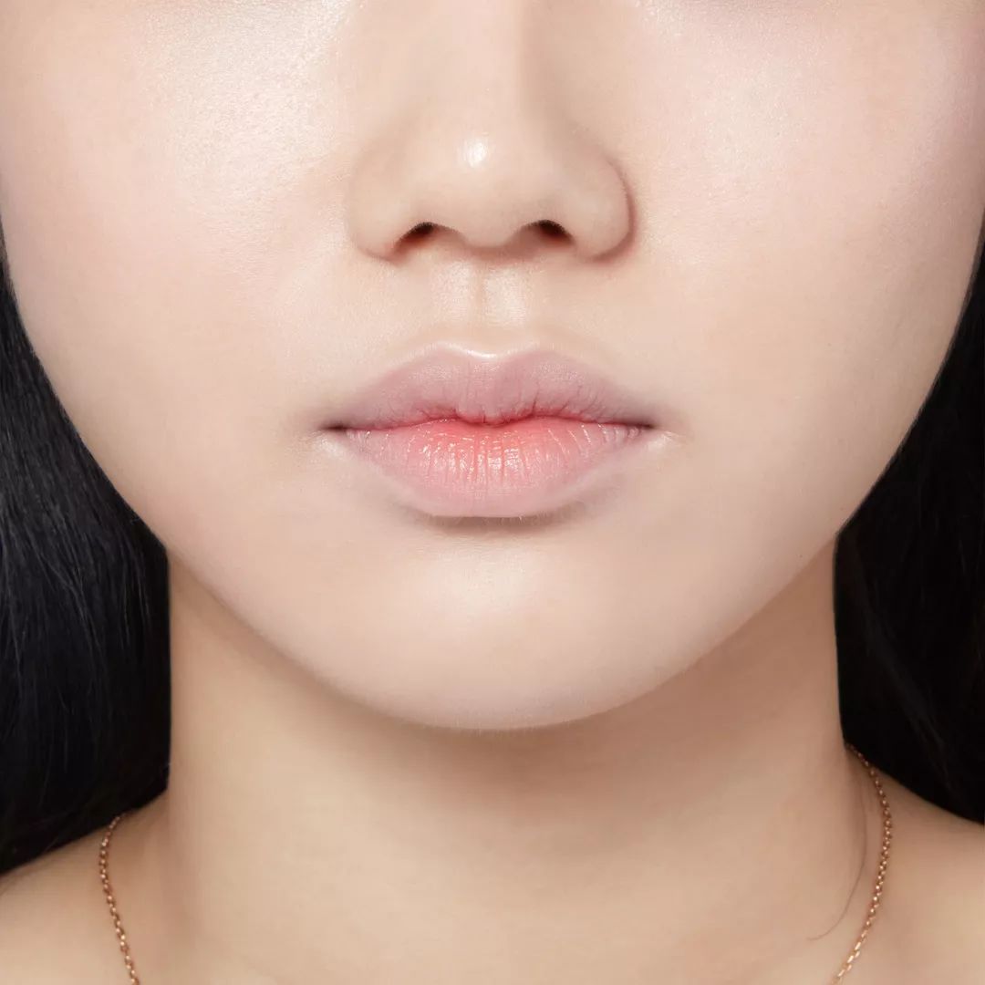 丰唇怎样让唇边更立体,适合丰唇的唇形