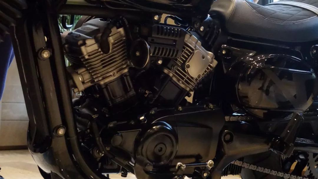 高性价比二手巡航车报价,大韩轻骑gv300s经典版评测