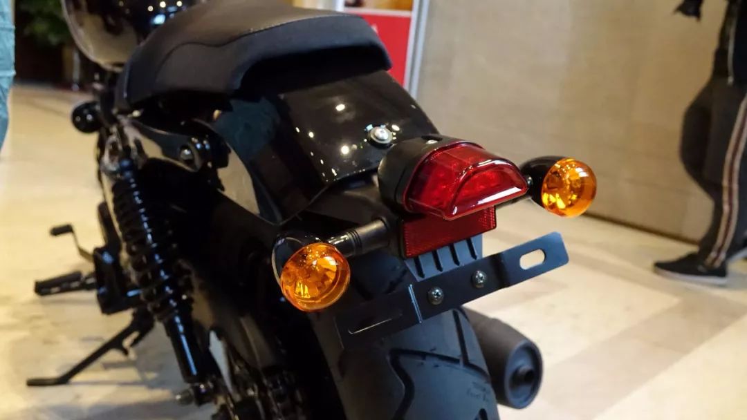 高性价比二手巡航车报价,大韩轻骑gv300s经典版评测