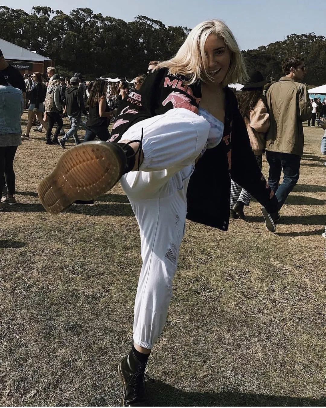 Jio热都要穿的马丁靴，作为辣妹的你得不得来一双嘛？