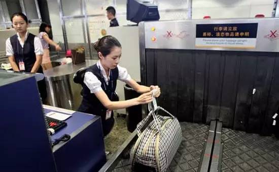 全国忘带身份证怎么坐飞机,机场忘带身份证怎么上飞机