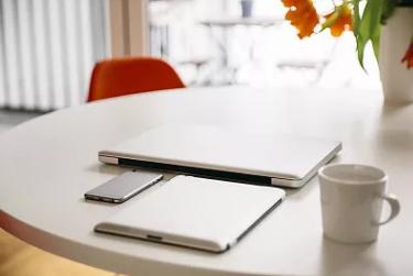 手机朝上朝下什么意思,手机屏幕朝上放还是朝下放好