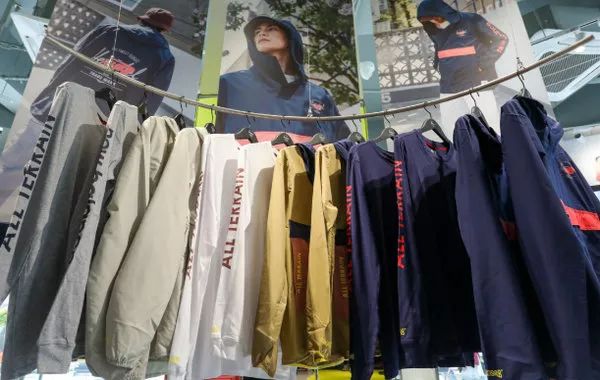 HerschelSupplyxNewBalance主题快闪店登陆上海|潮流DimSum