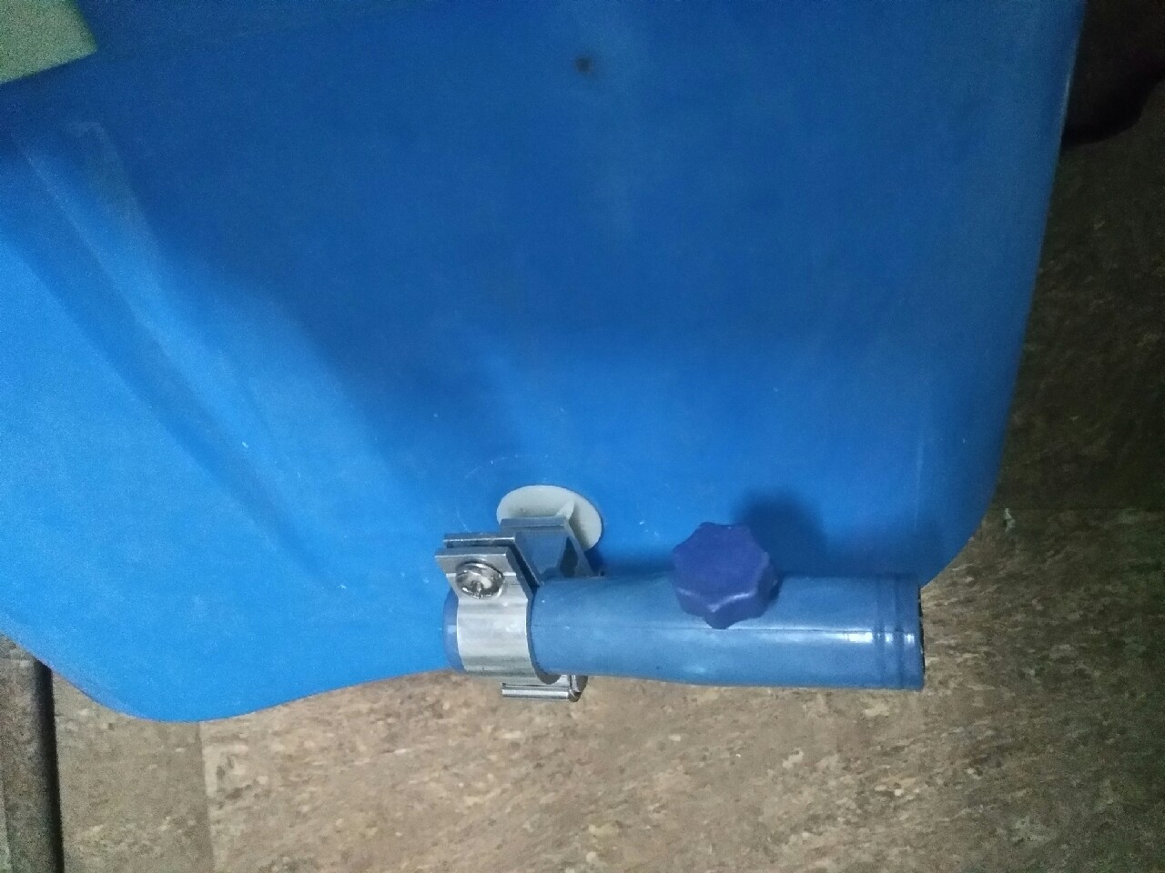 钓桶改装,水桶怎么改装钓桶