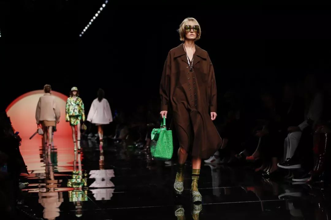 锁定每一个精彩时刻,锁定这8场秀就能包揽全年爆款