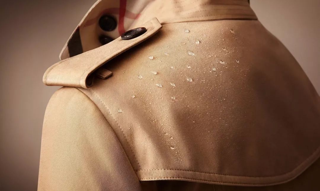 穿10年也不过时的经典风衣,经典又百搭的风衣