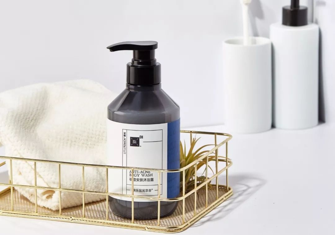 背上长痘痘的原因和解决方法,背上长痘痘的原因和解决方法医生