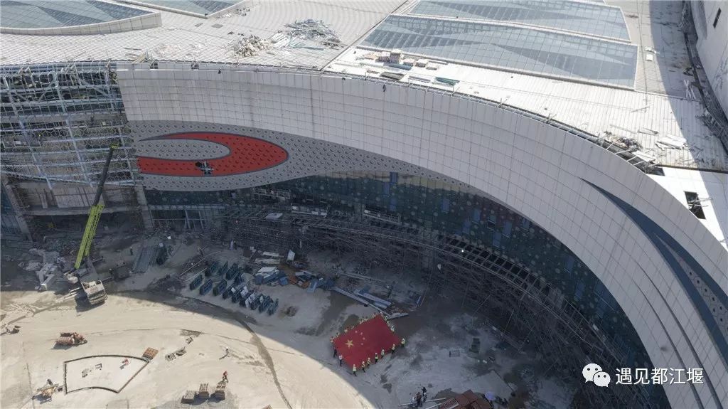 五星红旗同框感受,跟五星红旗合影感想