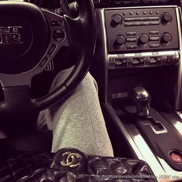 闈犳壆涓戣蛋绾㈢殑缃戠孩,闈犳檼涓戠収鐖嗙孩