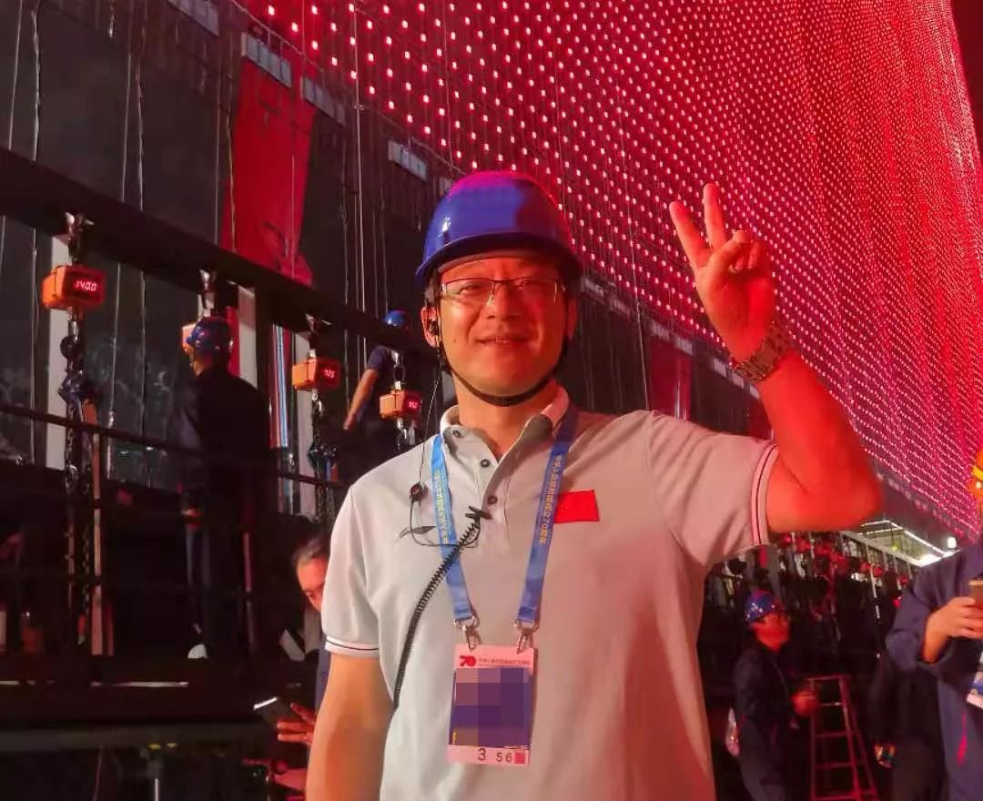 5400㎡的五星红旗创世界纪录！这个英雄团队功不可没！