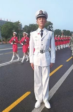 山西长治阅兵场面,阅兵方阵展现的人像