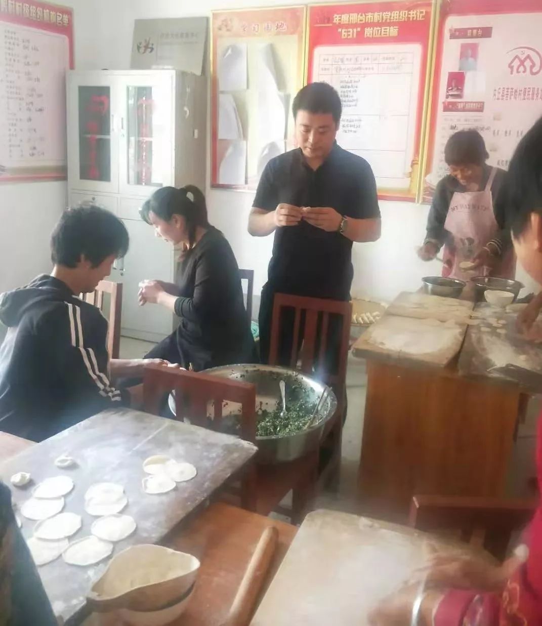 尊老敬贤的思想内涵,尊老敬贤的具体内容