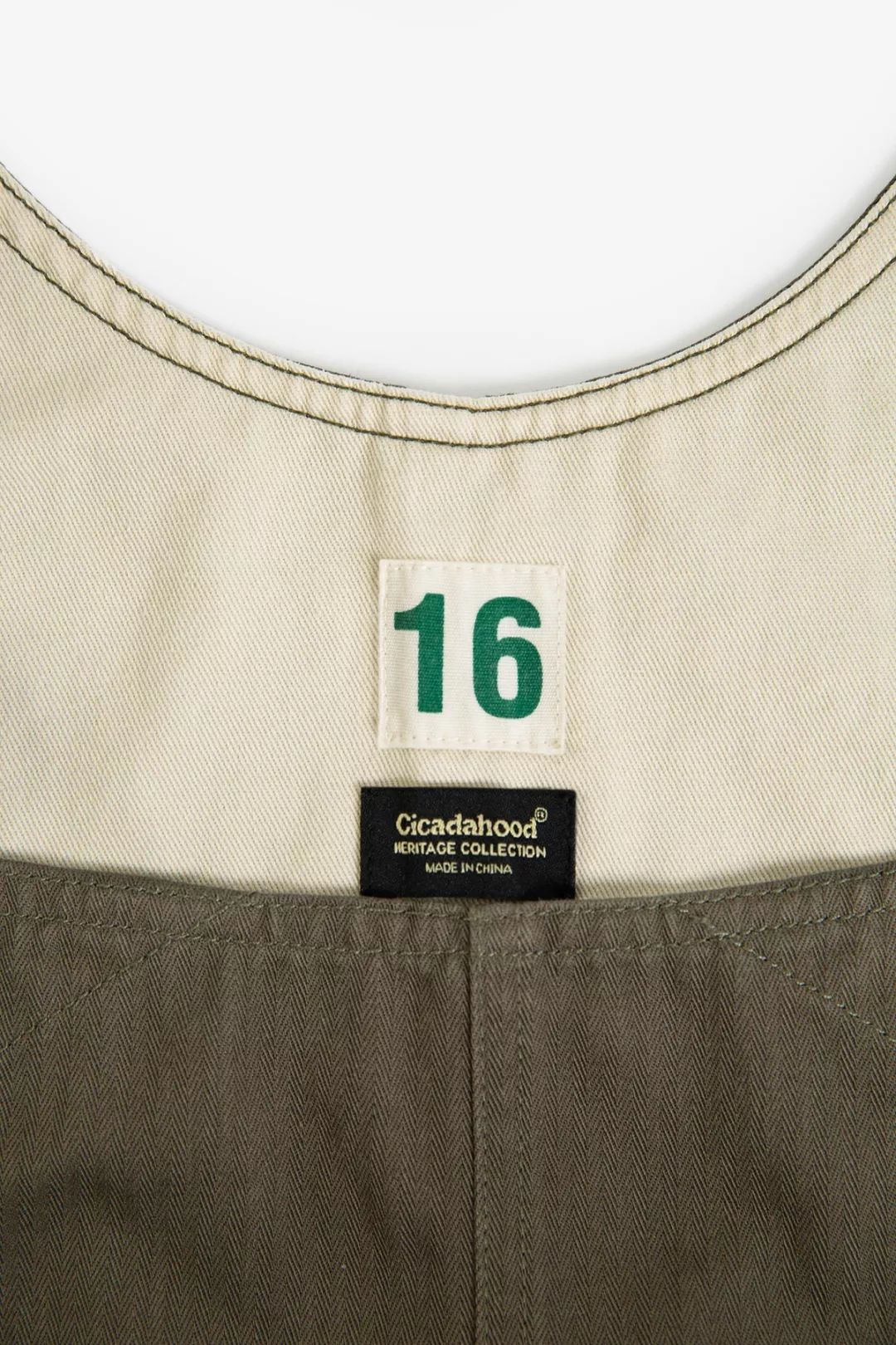 推荐女生穿的背带裤,敢穿背带裤的女孩