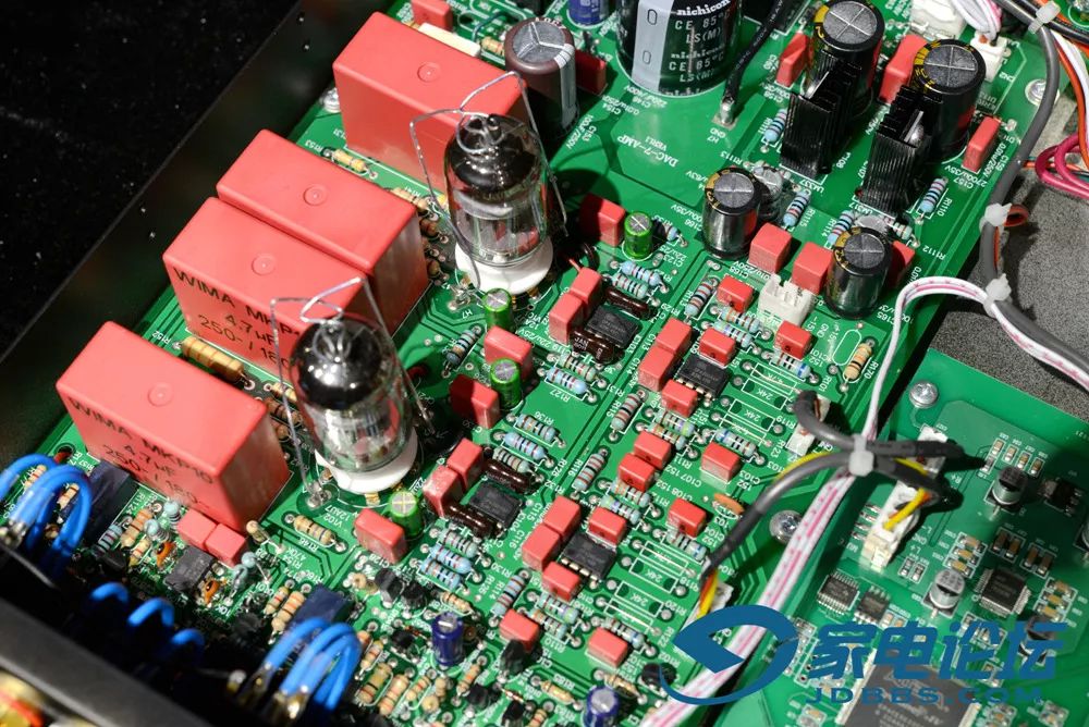 全能的解码“妖精”：声雅DAC25胆石结合解码器