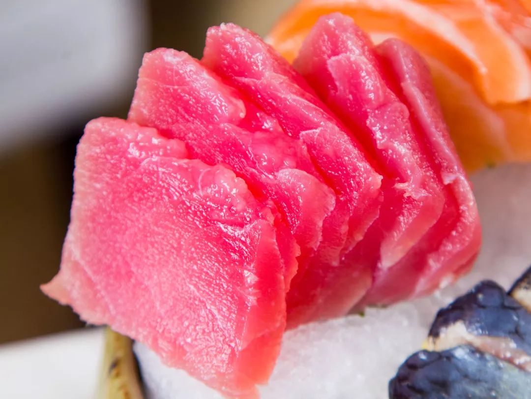 超级网红日料店终于在成都开业了,最便宜的3折店铺套装