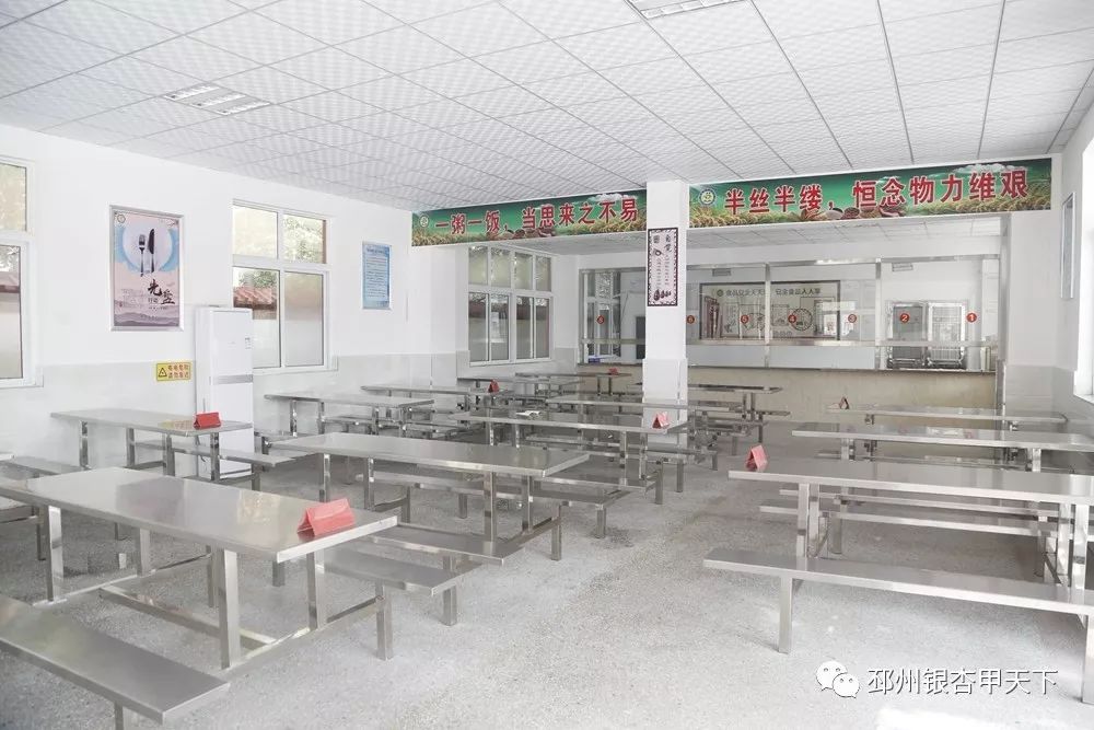 新教辅楼、接送广场...官湖这两所学校大变样,在你家附近吗?