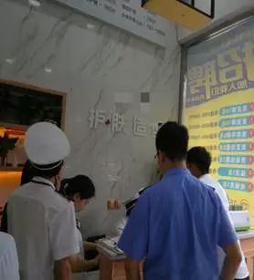 理发店的tony老师,tony老师理发店视频