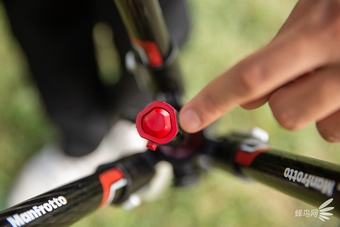 轻便性价比三脚架,轻便脚架