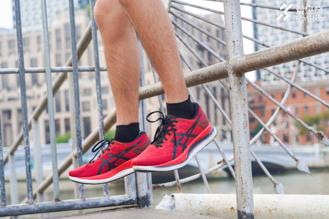 asicsjog1002测评,asics亚瑟士gel-quantum360