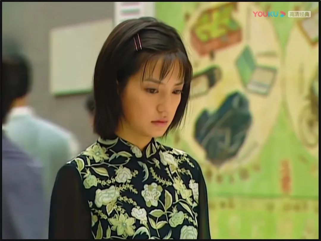 杜飞穿红色衣服,杜飞穿匡威