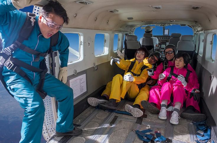 她是日本第一美女，是“活着的传说”！再大腕的明星遇到她，也化身迷弟迷妹