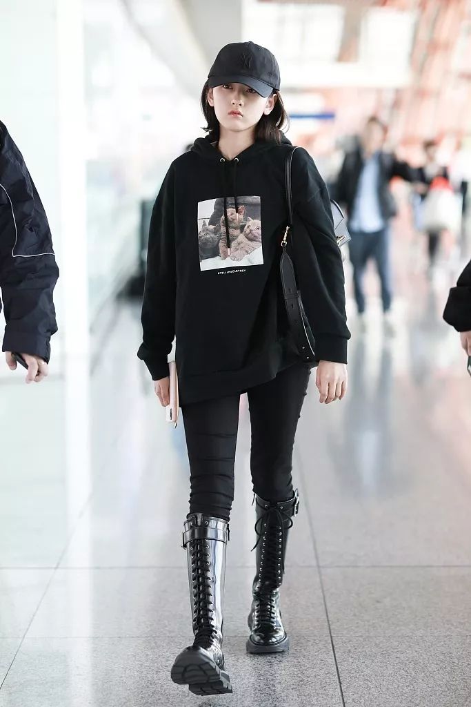 拯救腿粗,马丁靴怎么选择显腿小又年轻