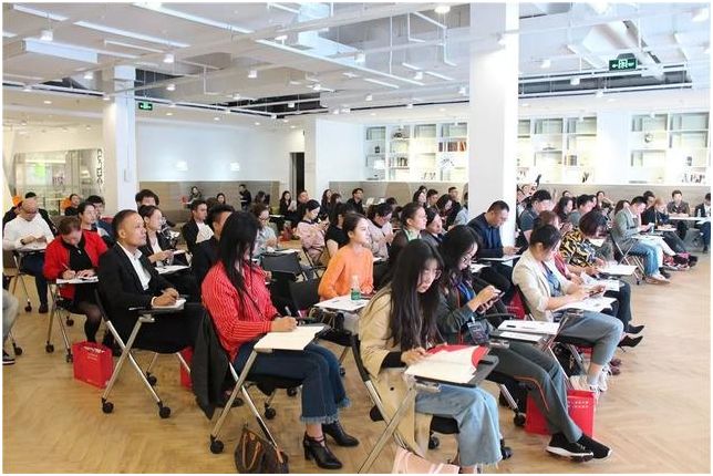 鏈嶈鐢靛晢鐩存挱鍩硅,鐢靛晢鏈嶈涓绘挱鍩硅璇剧▼