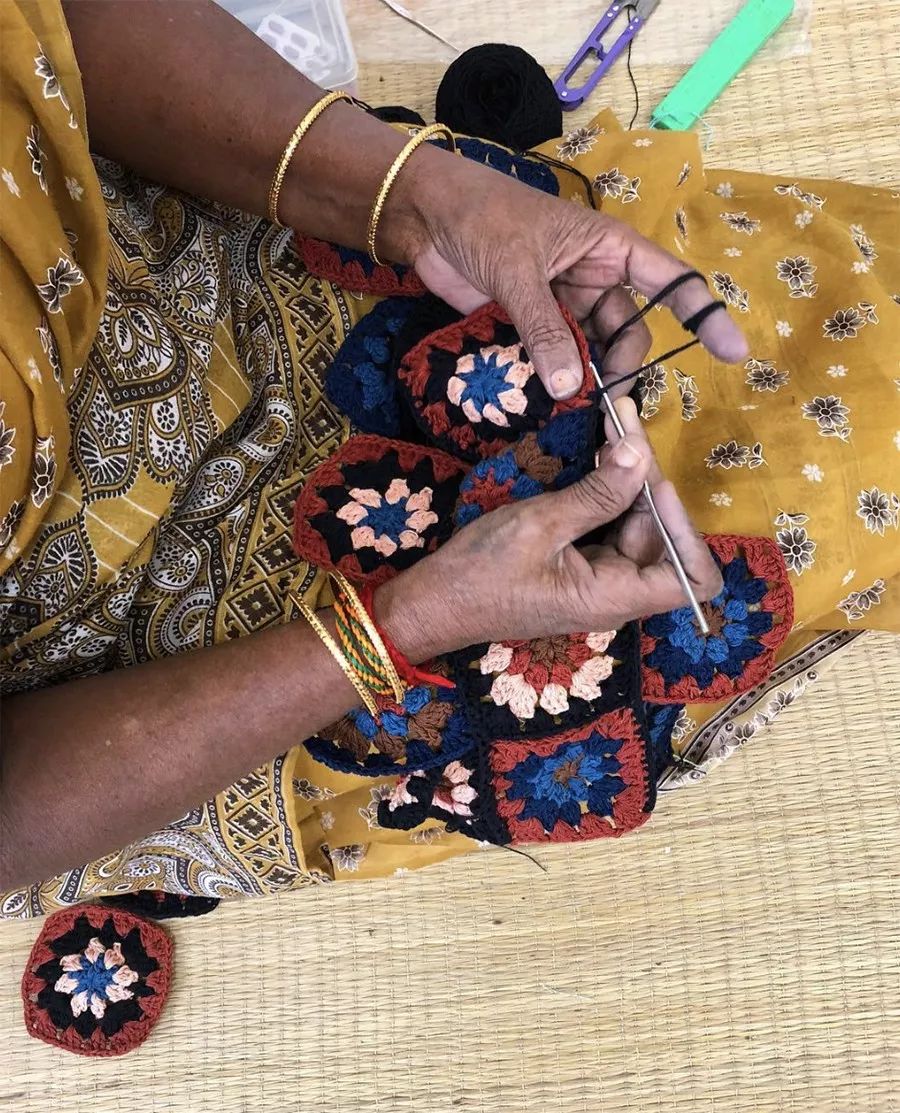 jwanderson褰╄壊姣涜。,j.w.anderson2017绉嬪啲鑱斿悕