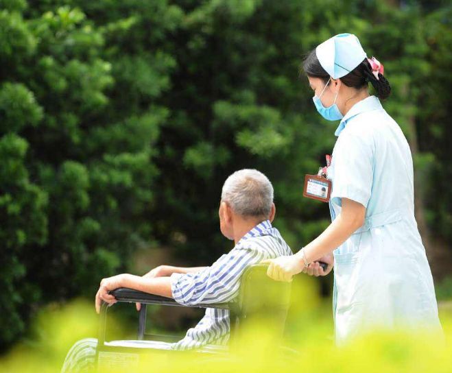 夜话调查丨不带手机一天心发慌，工作不在状态，总感觉少点啥，是说你吗？