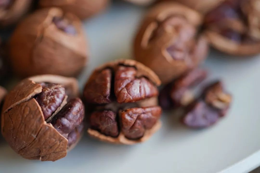 正宗非手剥山核桃,非常好吃又好剥的野生山核桃