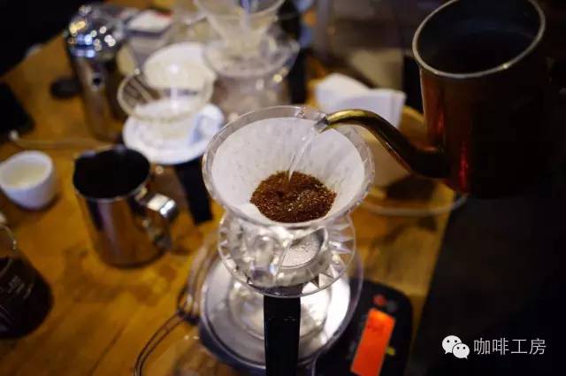 开咖啡店好招咖啡师吗,在咖啡馆工作