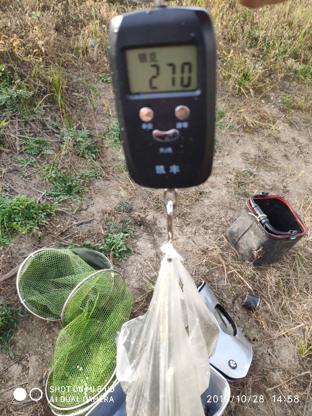 和钓友吃吃喝喝好不好,野钓与钓友