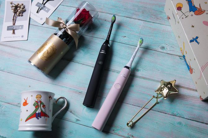 飞利浦声波电动牙刷情侣礼盒,飞利浦牙刷钻石系列最新款