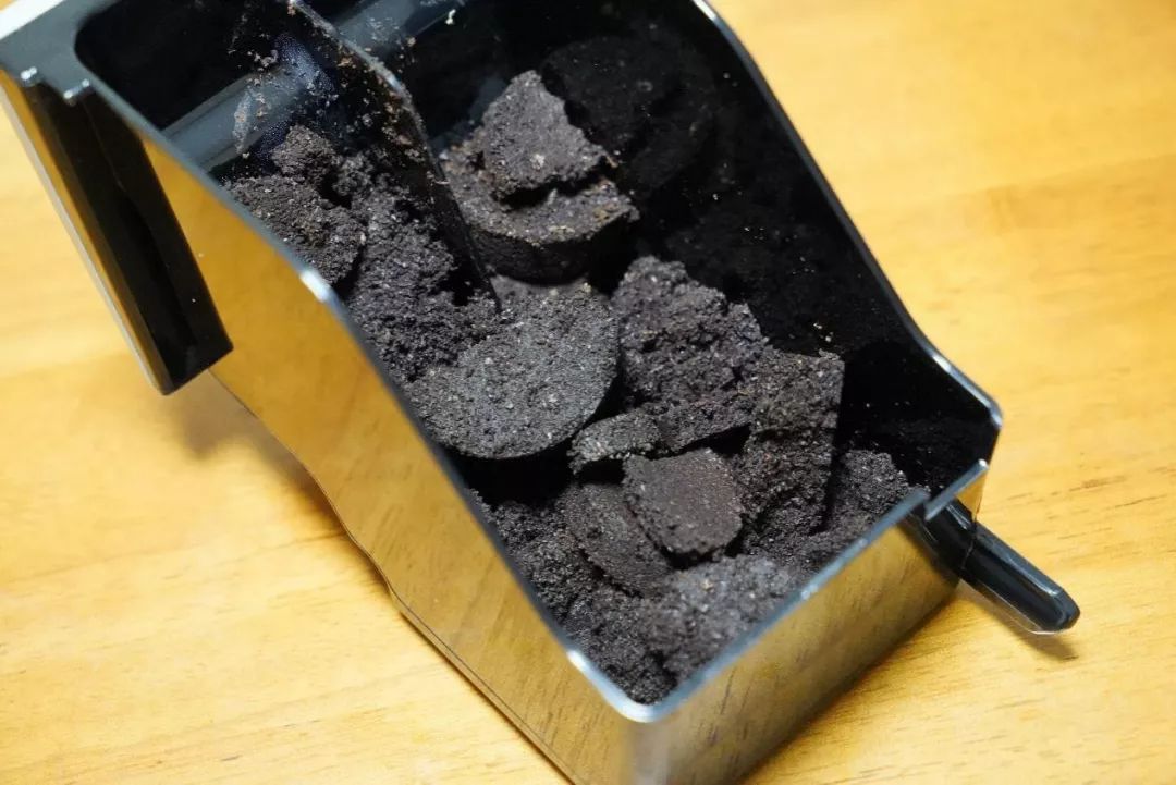 家用入门级的意式咖啡机买什么好,德龙意式半自动咖啡机银骑士测评