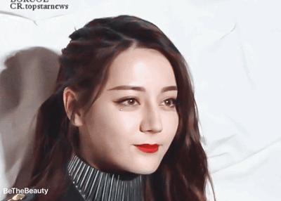 港风穿搭俏皮可爱,港风韵味十足