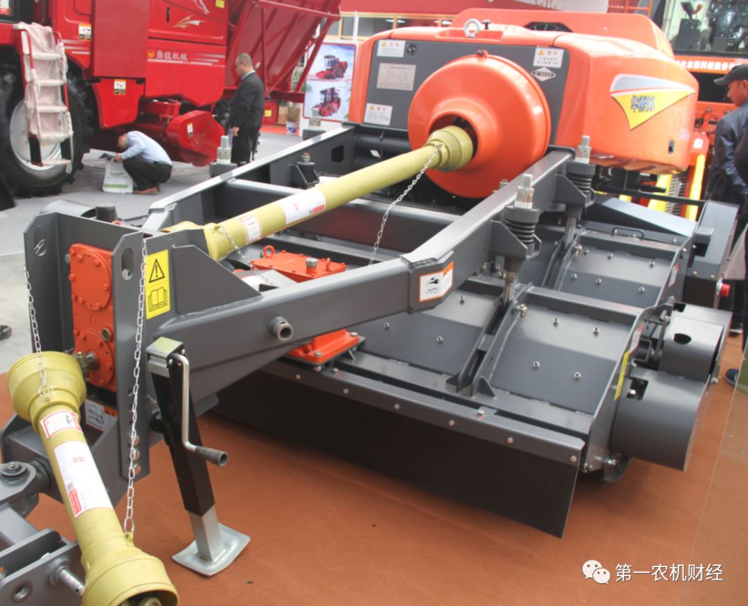 牢牢占据全国销量榜十年华德多款打捆机亮相国际展