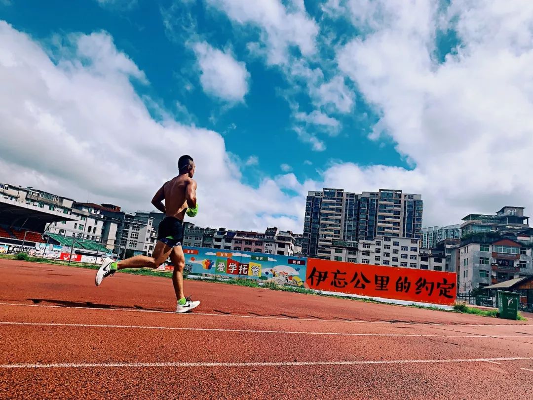 盘点消防员和小动物爆笑名场面,盘点消防员与小动物的搞笑瞬间